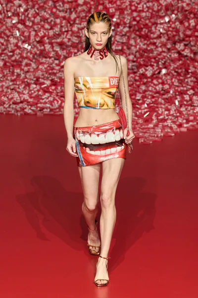 Look 60